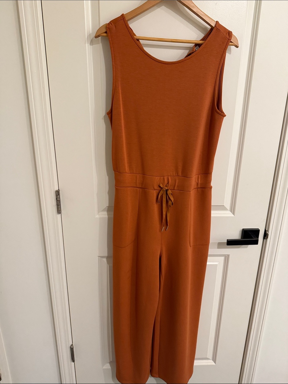 HALARA Sleeveless Rust-Orange Drawstring Jumpsuit